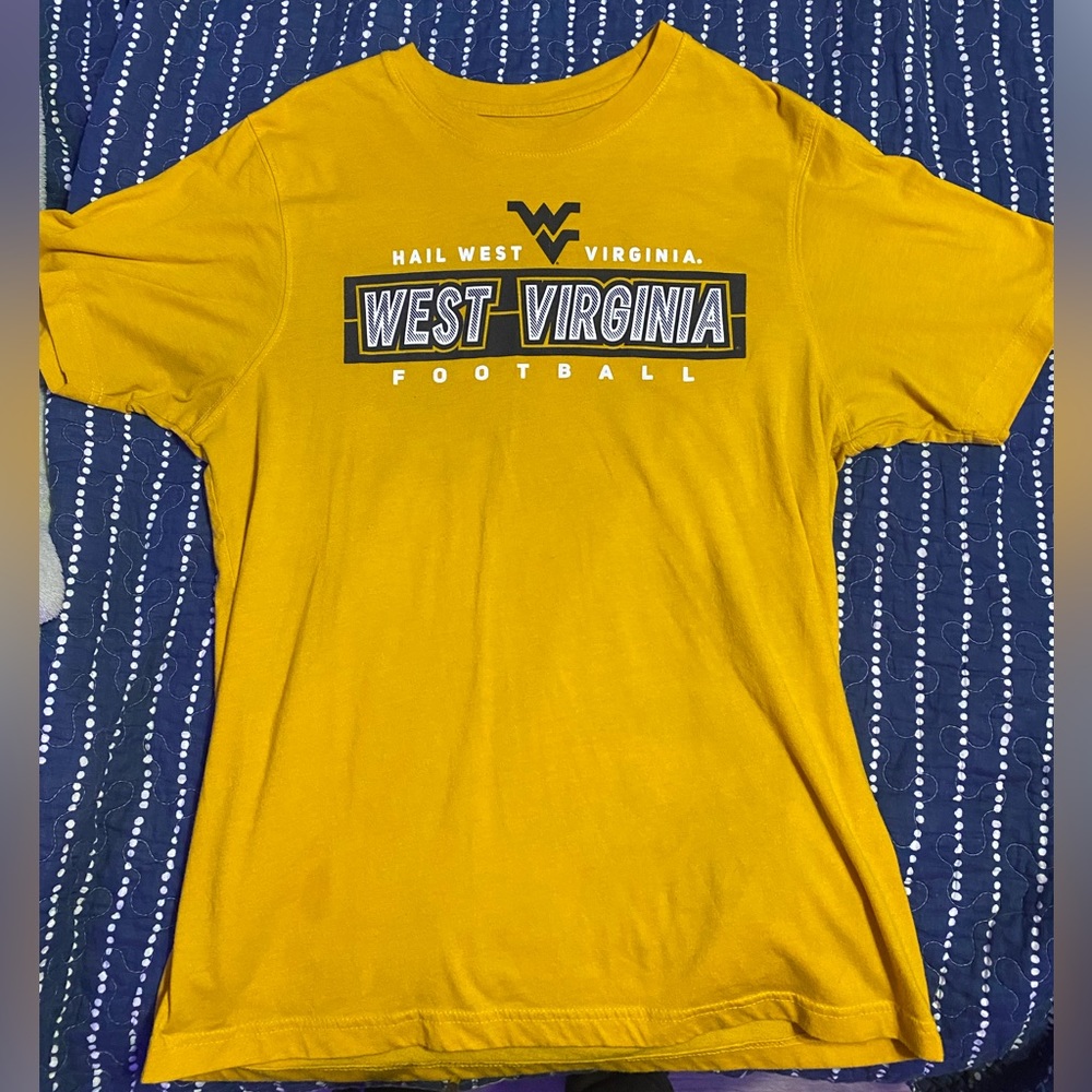 West Virginia Tee. Standard Fit